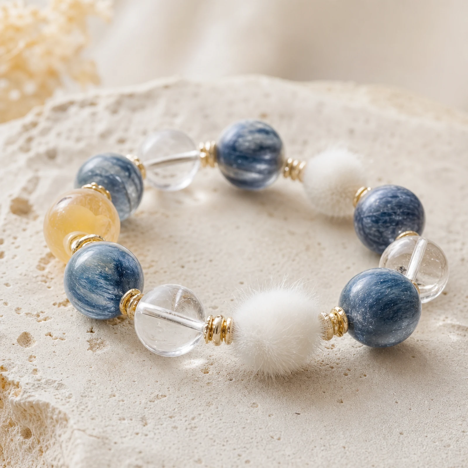 Kyanite Amber Bracelet material detail